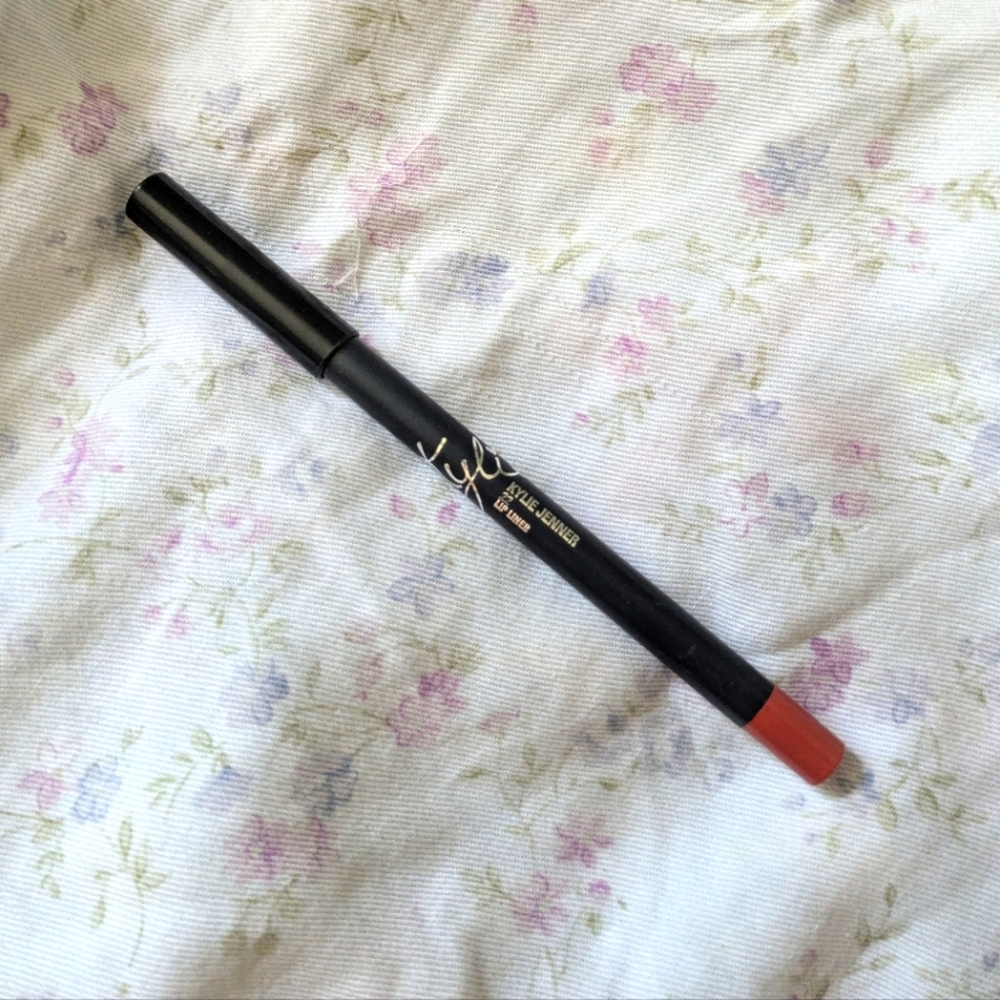 Kylie Cosmetics Giner Lip Liner